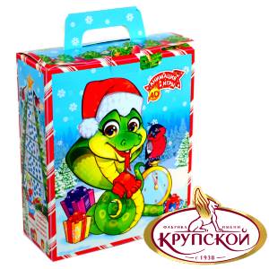 Сладкий новогодний подарок в картонной упаковке весом 650 грамм  в Ельце